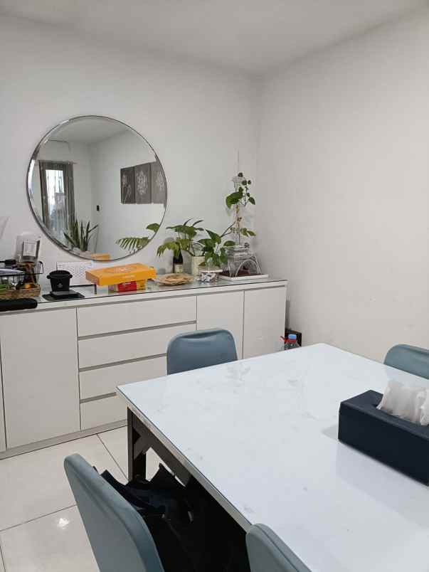 dijual rumah janur hijau kelapa gading