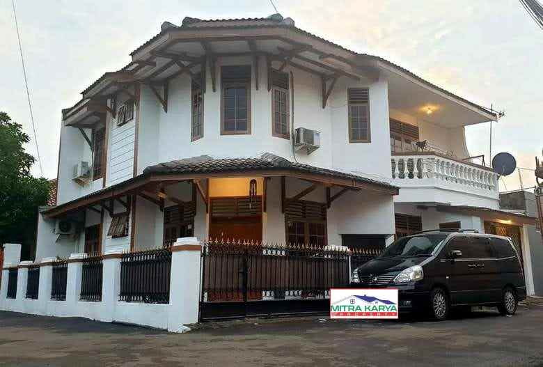 dijual rumah jatiwaringin asri pondok