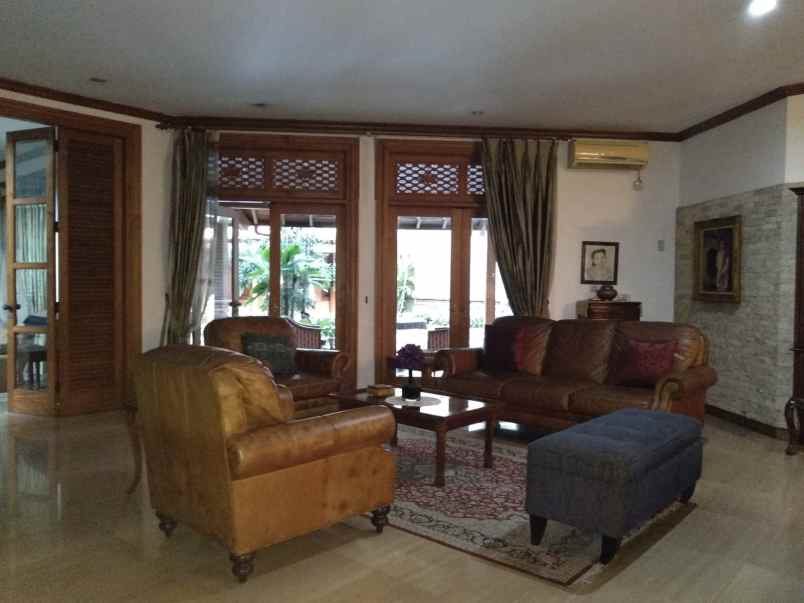 dijual rumah jl adhyaksa 9 no 1 rw 4 lb