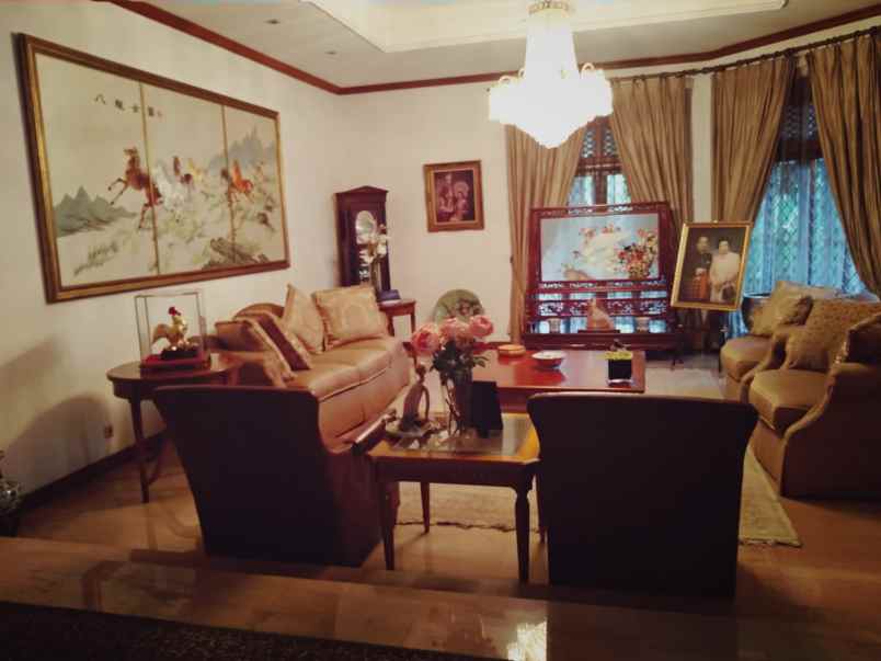 dijual rumah jl adhyaksa 9 no 1 rw 4 lb