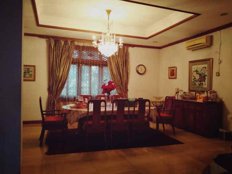 dijual rumah jl adhyaksa 9 no 1 rw 4 lb