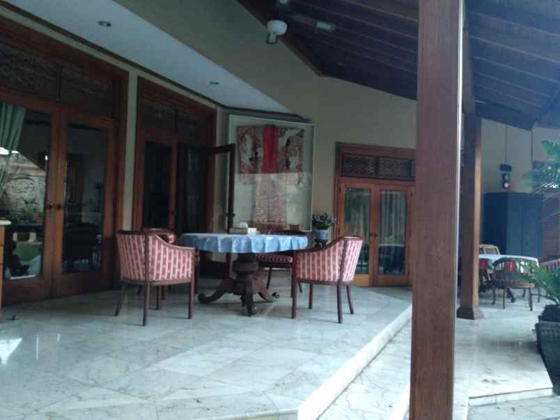 dijual rumah jl adhyaksa 9 no 1 rw 4 lb