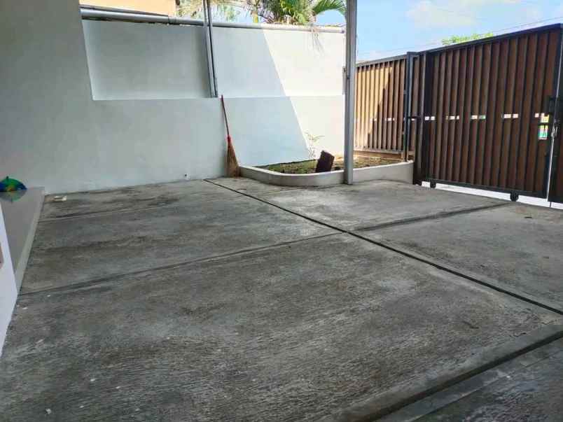 dijual rumah jl bantul km 7