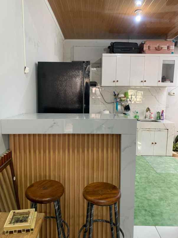 dijual rumah jl godean km 8