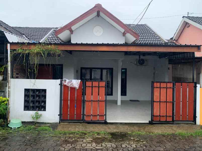 dijual rumah jl godean km 8