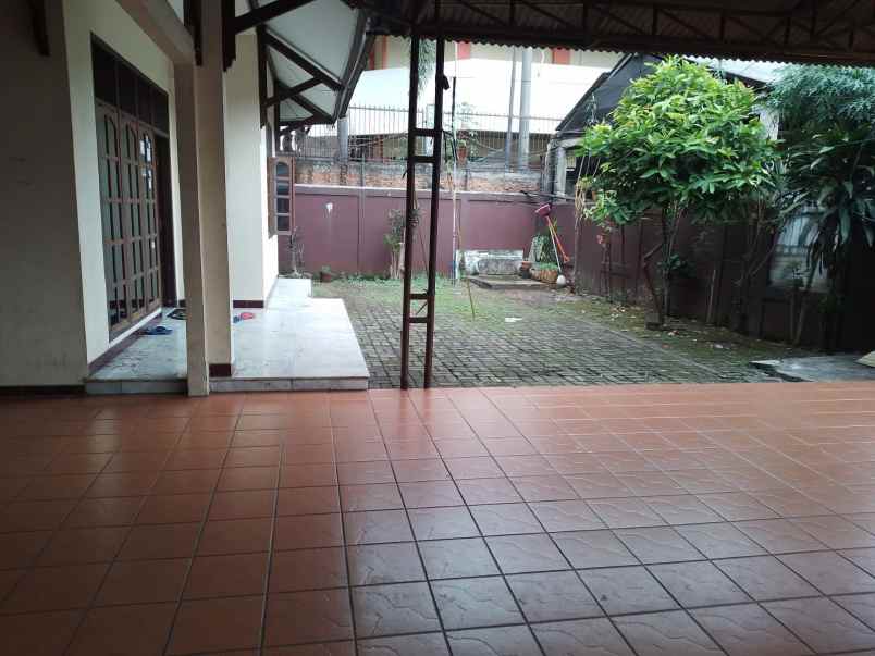 dijual rumah jl haji naman pondok