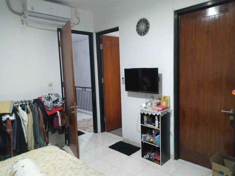 dijual rumah jl jatimakmur