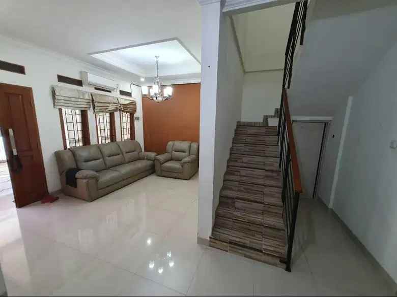 dijual rumah jl kav marinir pondok
