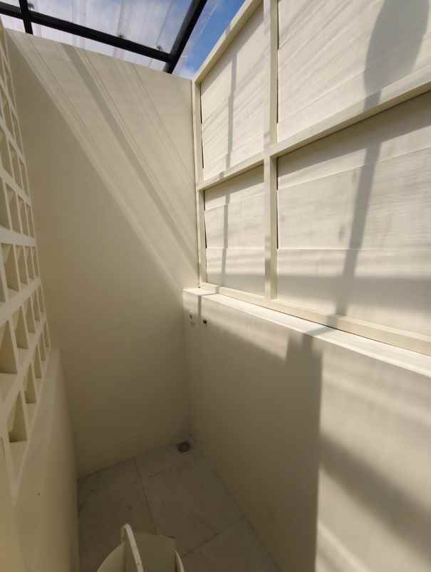 dijual rumah jl margahayu raya