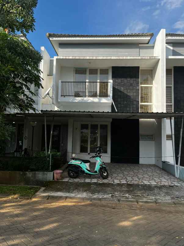 dijual rumah jl metro tanjung bunga