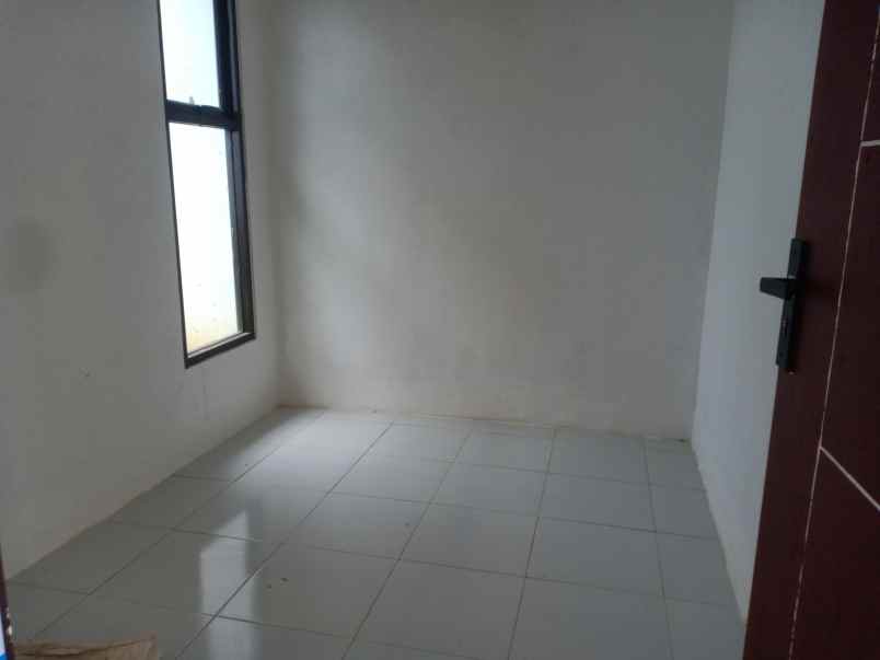 dijual rumah jl moh toha kedungarum kec