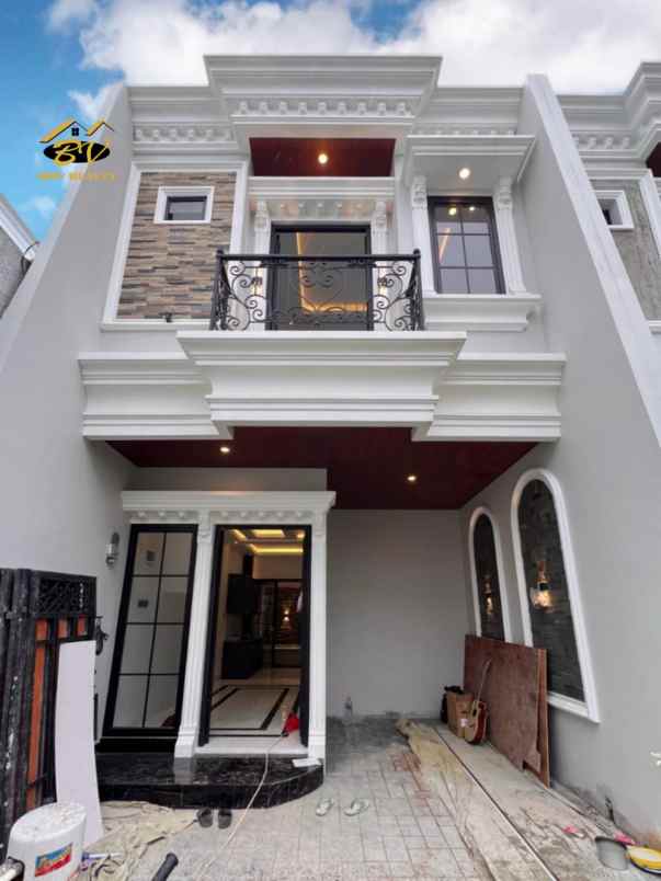 dijual rumah jl pepaya jagakarsa