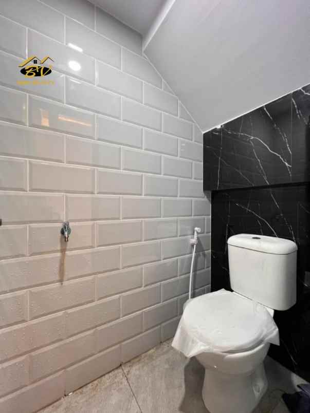 dijual rumah jl pepaya jagakarsa