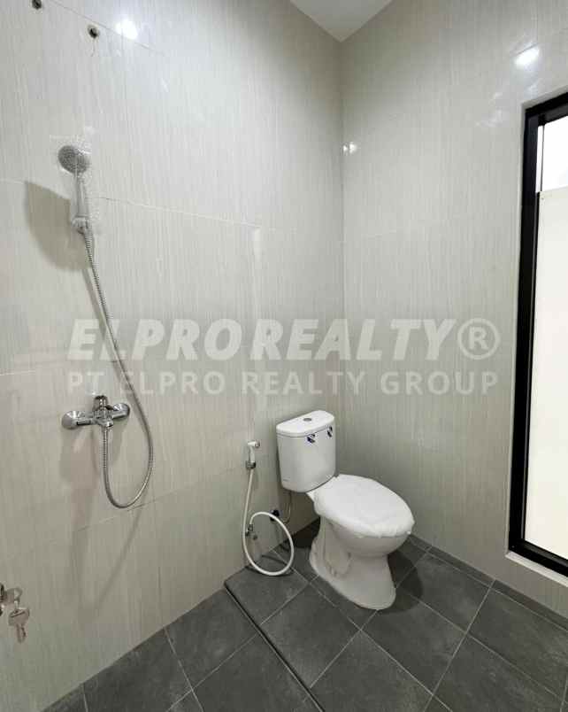 dijual rumah jl raya lebak bulus