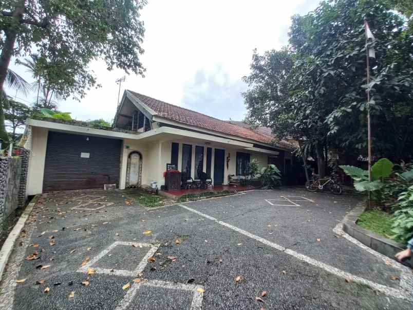 dijual rumah jl raya pajajaran sukasari