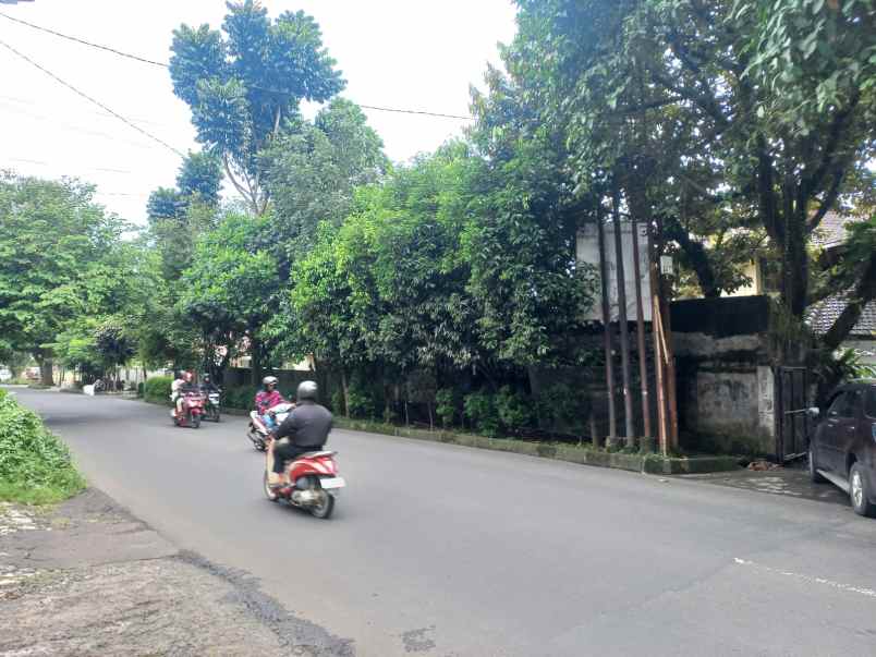 dijual rumah jl raya pajajaran sukasari