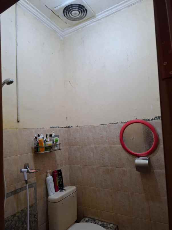 dijual rumah jl raya raden sanim tanah