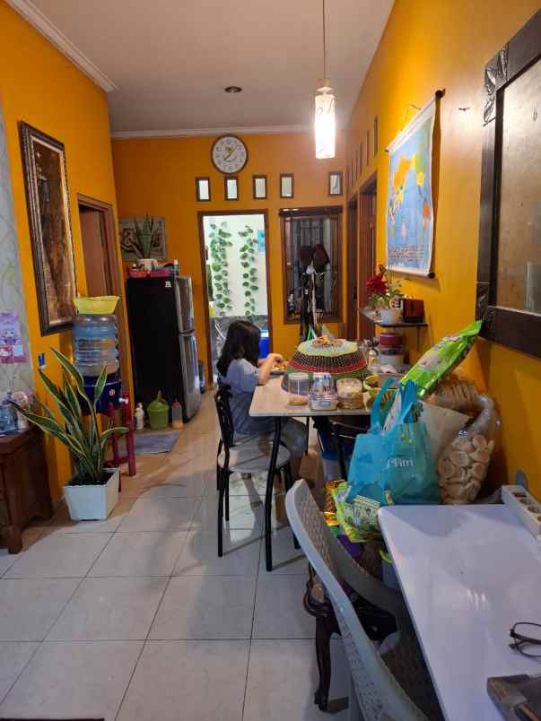 dijual rumah jl raya raden sanim tanah