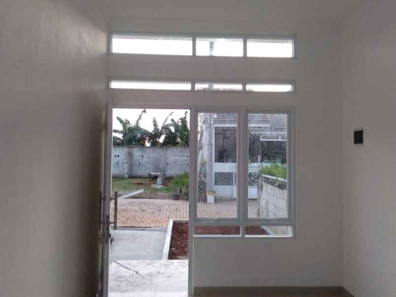 dijual rumah jl sengon rt 1 cijengkol