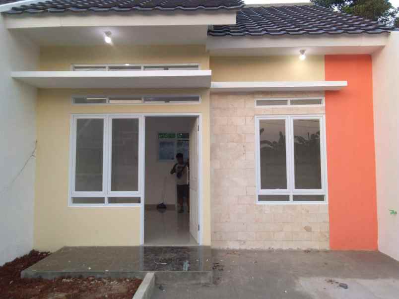 dijual rumah jl sengon rt 1 cijengkol