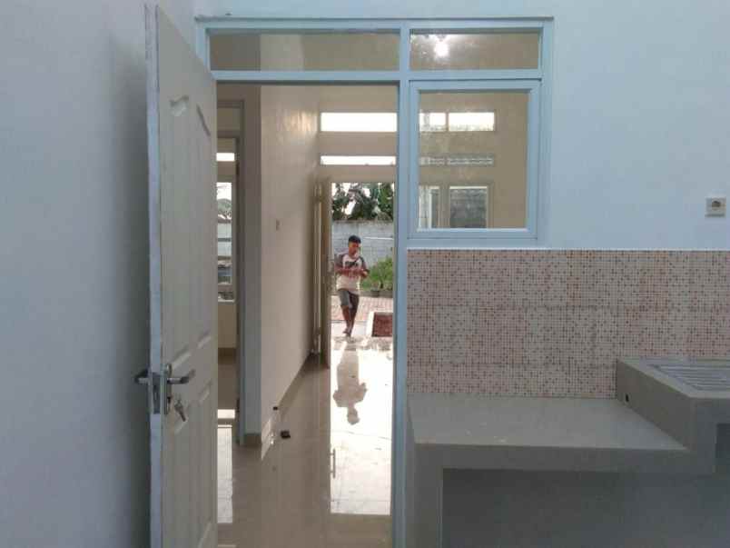 dijual rumah jl sengon rt 1 cijengkol