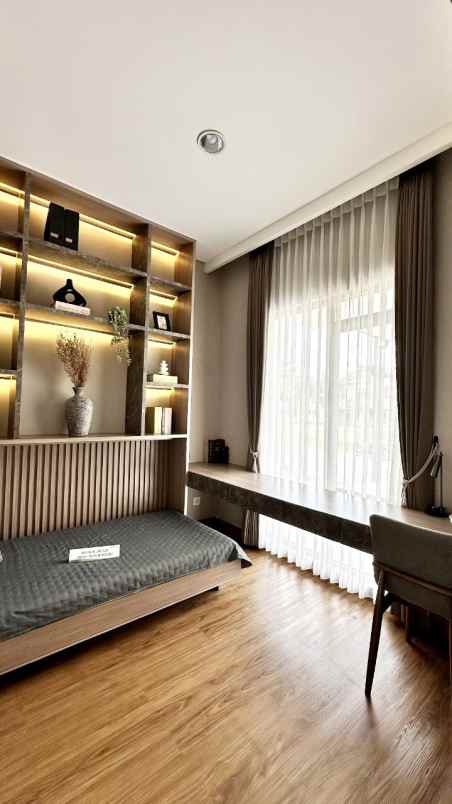 dijual rumah jl serpong raya