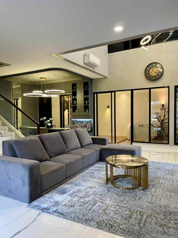 dijual rumah jl setiabudi