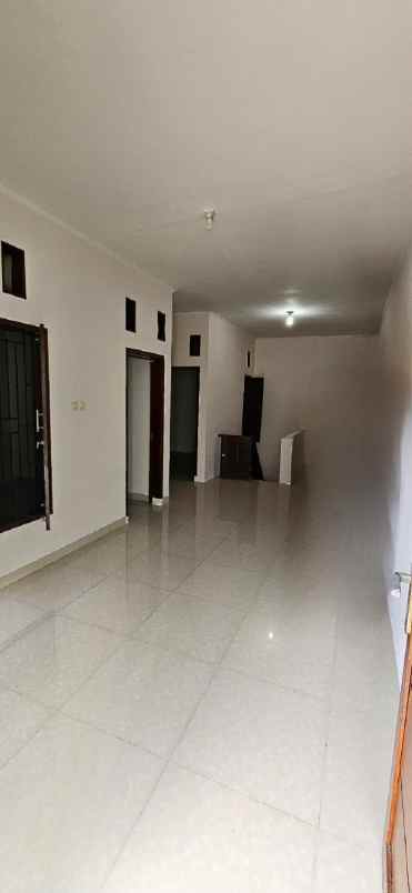 dijual rumah jl t wiradiredja cimahpar