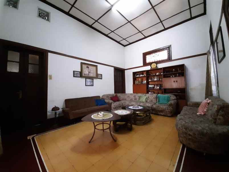 dijual rumah jl wastukencana kota bandung