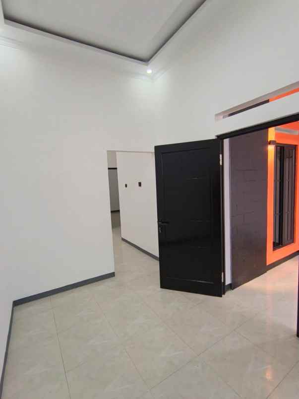 dijual rumah jln margalaksana cikoneng