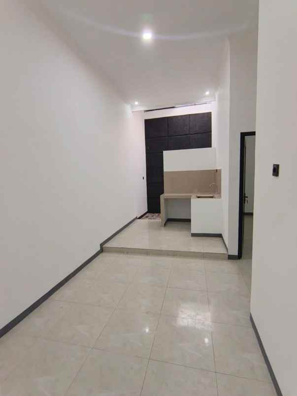 dijual rumah jln margalaksana cikoneng