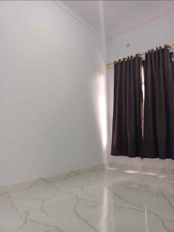 dijual rumah jln raya gas alam depok