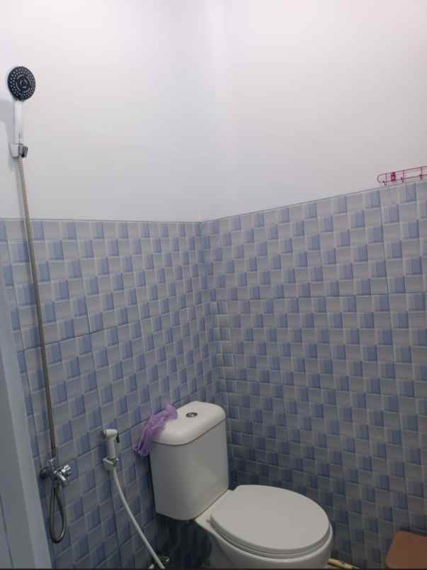 dijual rumah jln raya gas alam depok