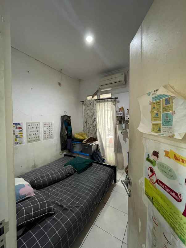 dijual rumah jurangmangu barat