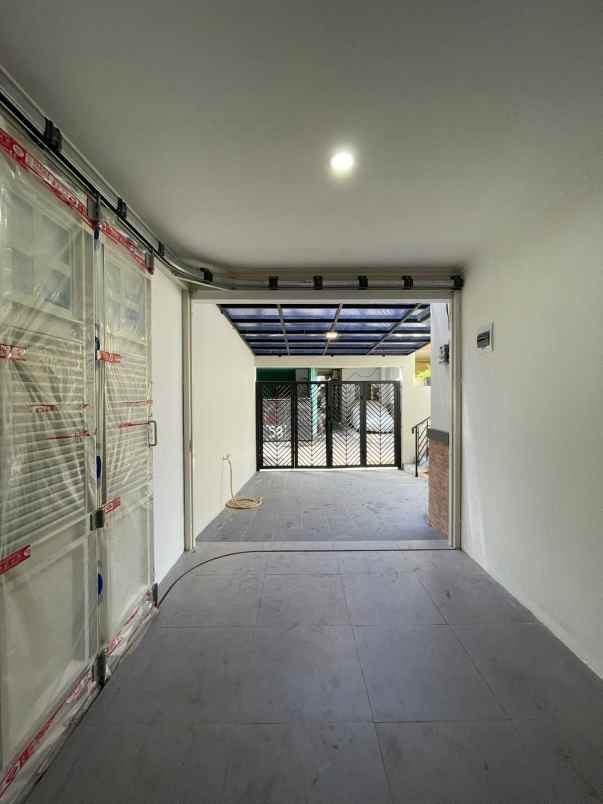 dijual rumah kalibata selatan