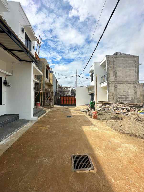 dijual rumah kalisari