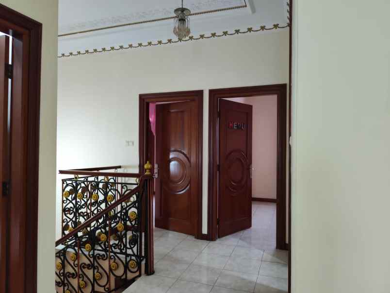 dijual rumah karang tengah