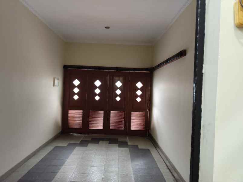 dijual rumah karang tengah