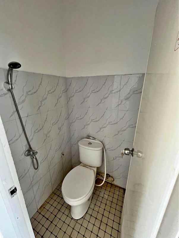 dijual rumah karangpandan malang