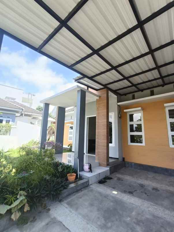 dijual rumah karangploso malang