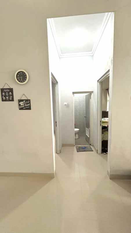 dijual rumah karangrejo banyumanik