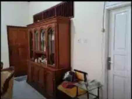 dijual rumah kayu putih