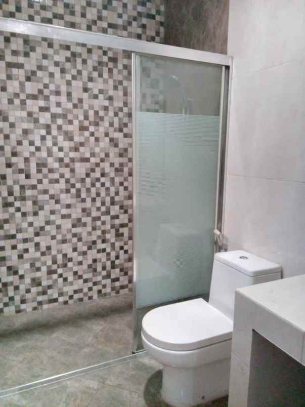 dijual rumah kebagusan