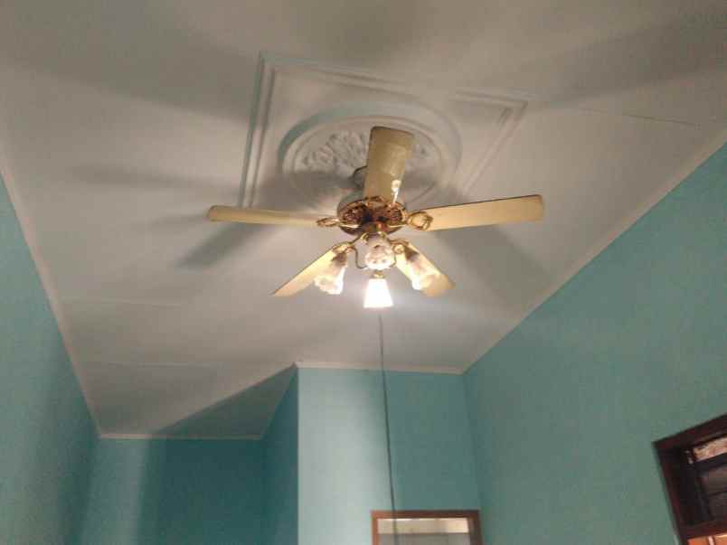 dijual rumah kerten laweyan surakarta