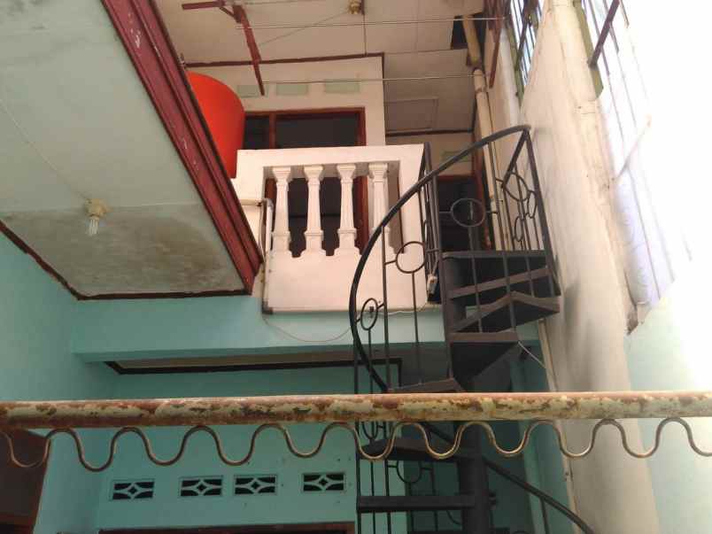 dijual rumah kerten laweyan surakarta