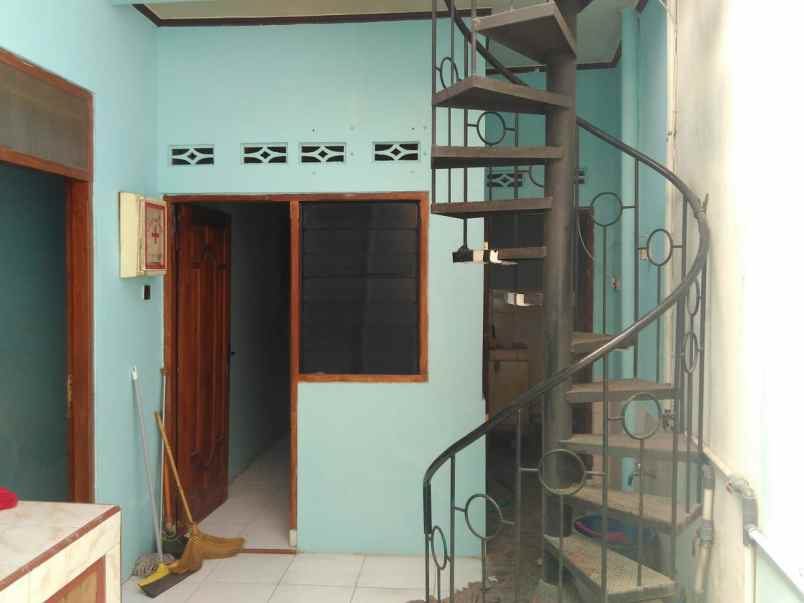 dijual rumah kerten laweyan surakarta
