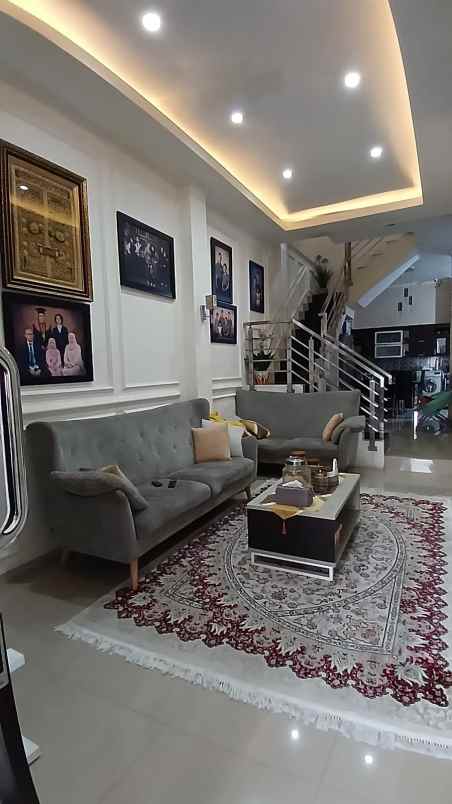 dijual rumah komp setra dago antapani