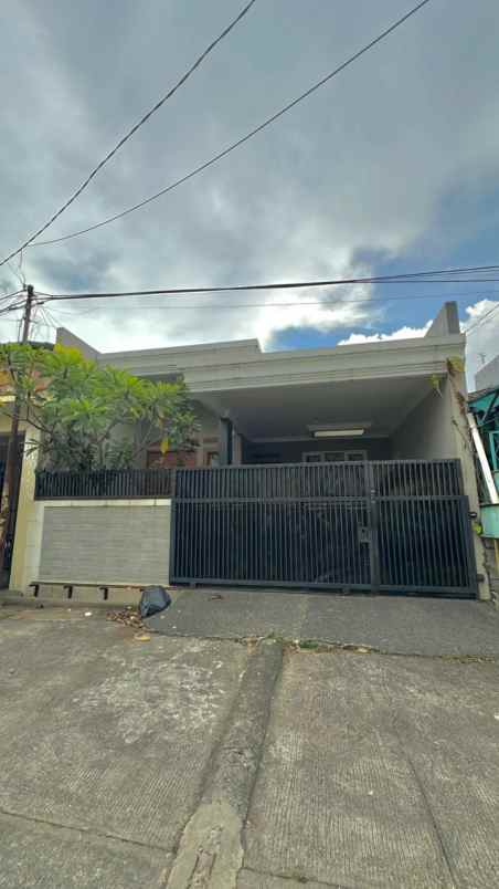 dijual rumah komplek bahagia permai
