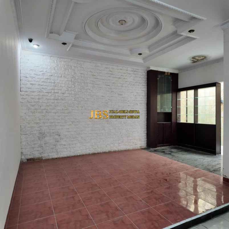 dijual rumah komplek cemara hijau jalan