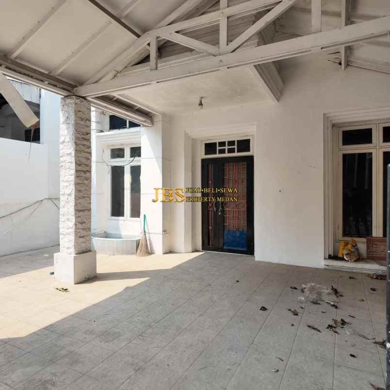 dijual rumah komplek cemara hijau jalan